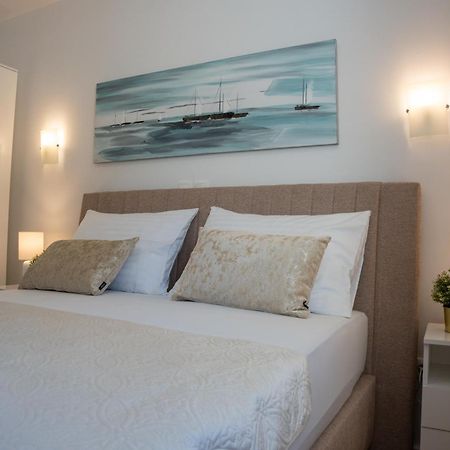 Apartment Funtastic With Private Pool Novalja Ngoại thất bức ảnh