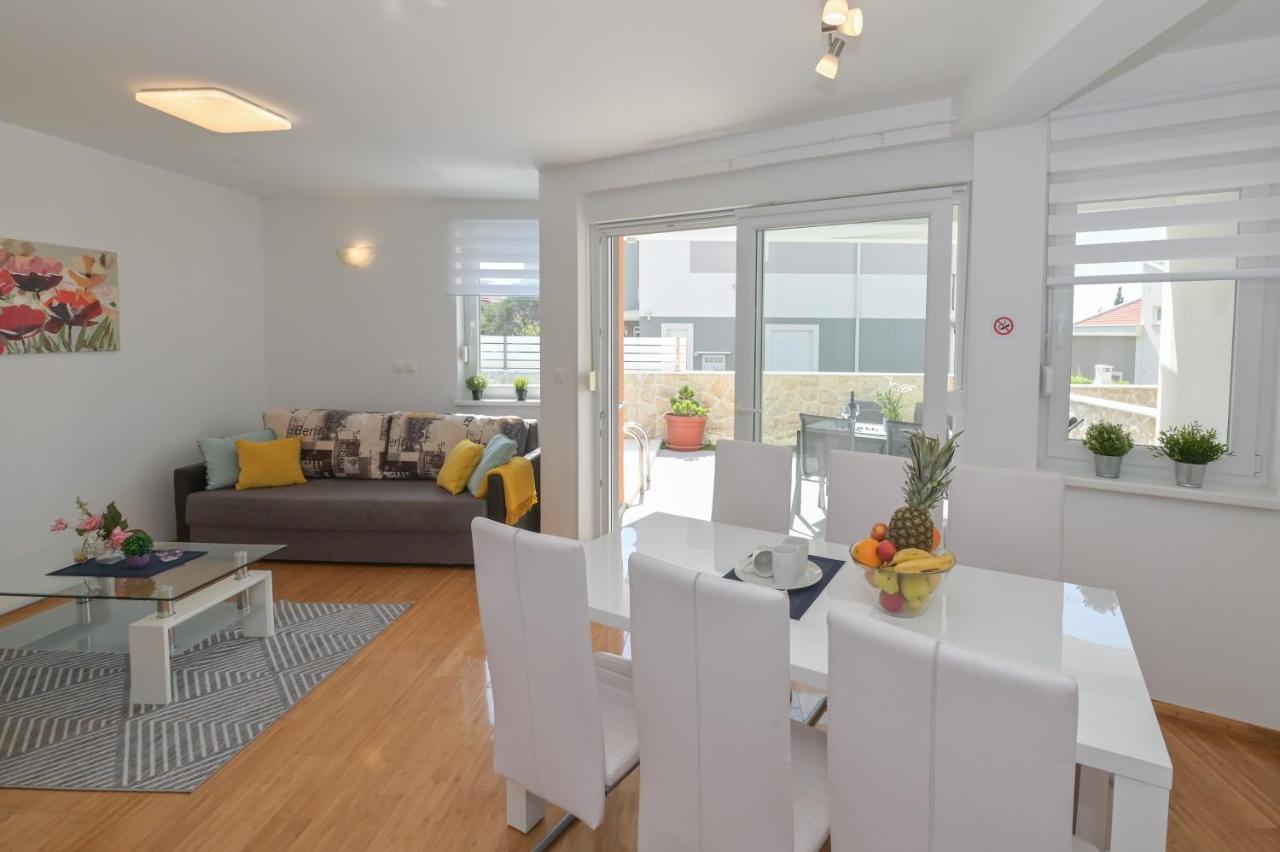 Apartment Funtastic With Private Pool Novalja Ngoại thất bức ảnh