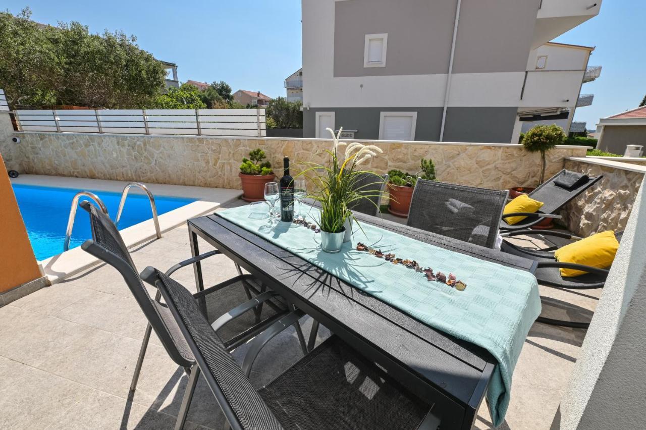 Apartment Funtastic With Private Pool Novalja Ngoại thất bức ảnh