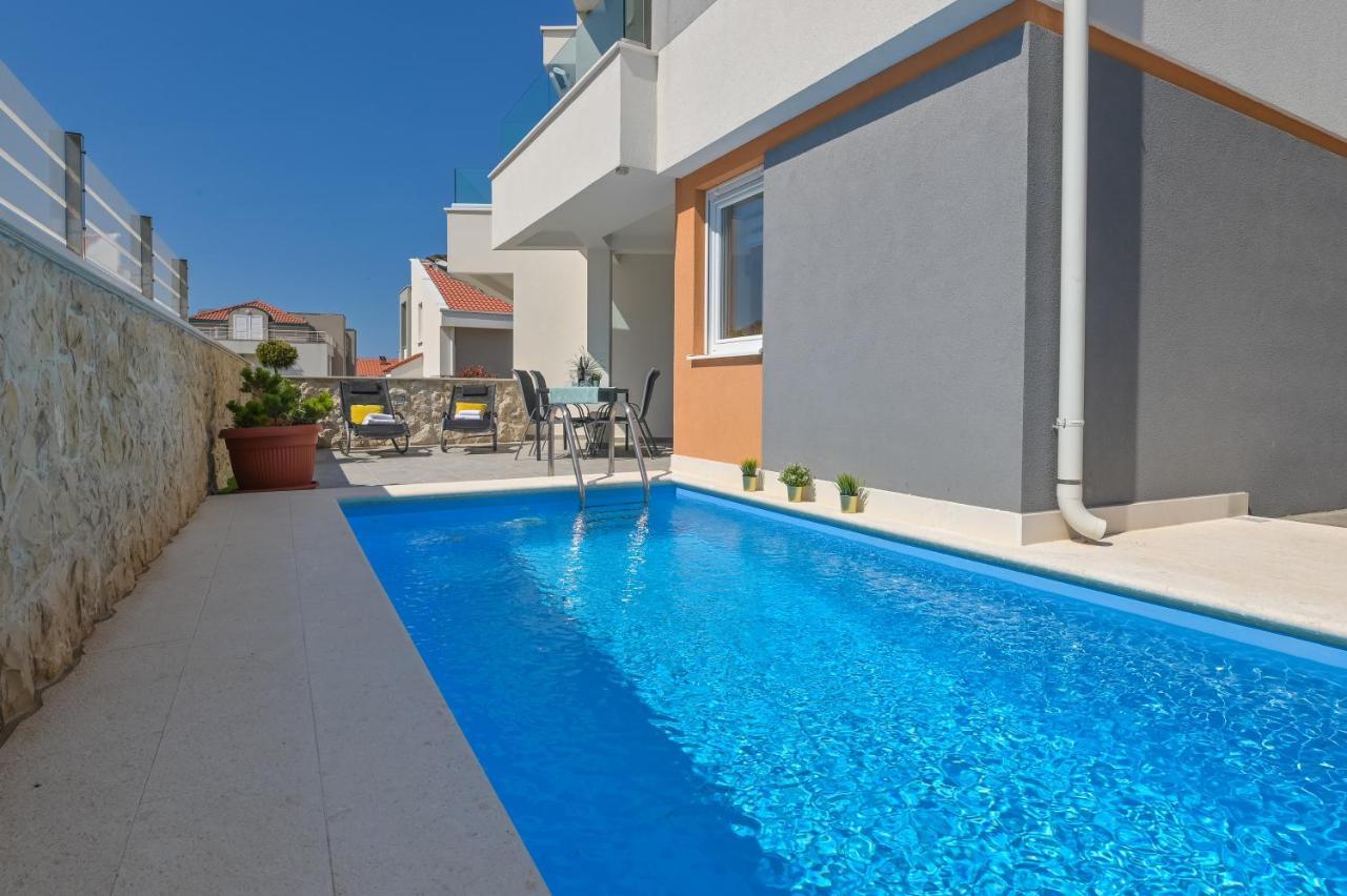 Apartment Funtastic With Private Pool Novalja Ngoại thất bức ảnh