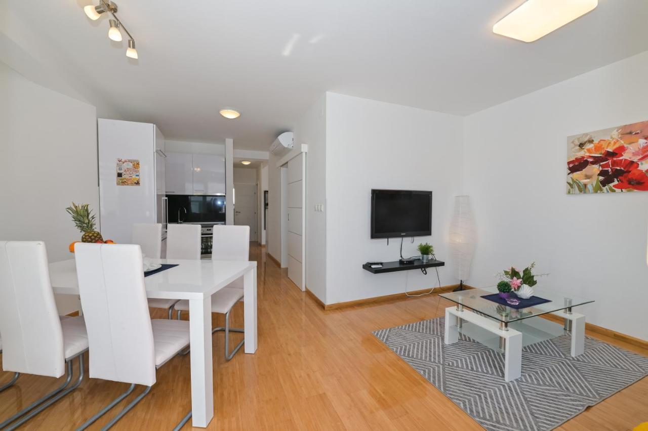 Apartment Funtastic With Private Pool Novalja Ngoại thất bức ảnh