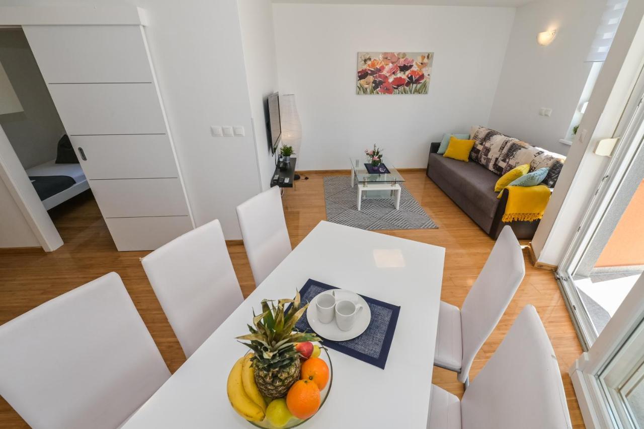Apartment Funtastic With Private Pool Novalja Ngoại thất bức ảnh