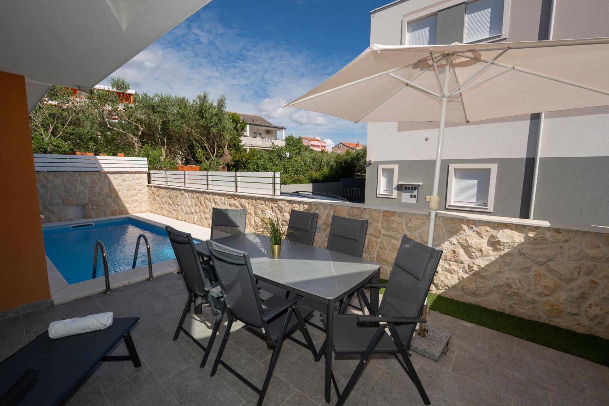 Apartment Funtastic With Private Pool Novalja Ngoại thất bức ảnh