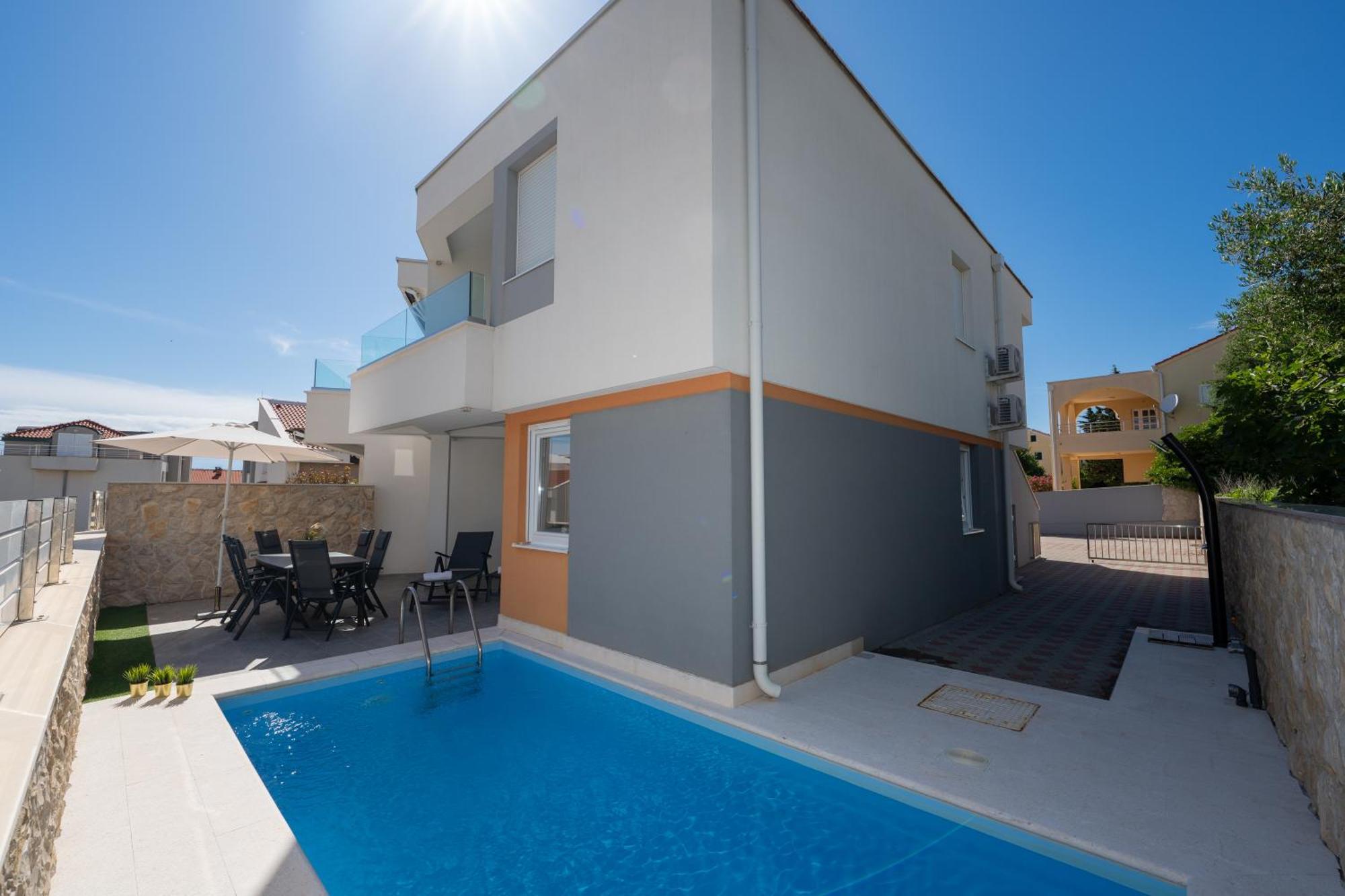 Apartment Funtastic With Private Pool Novalja Ngoại thất bức ảnh