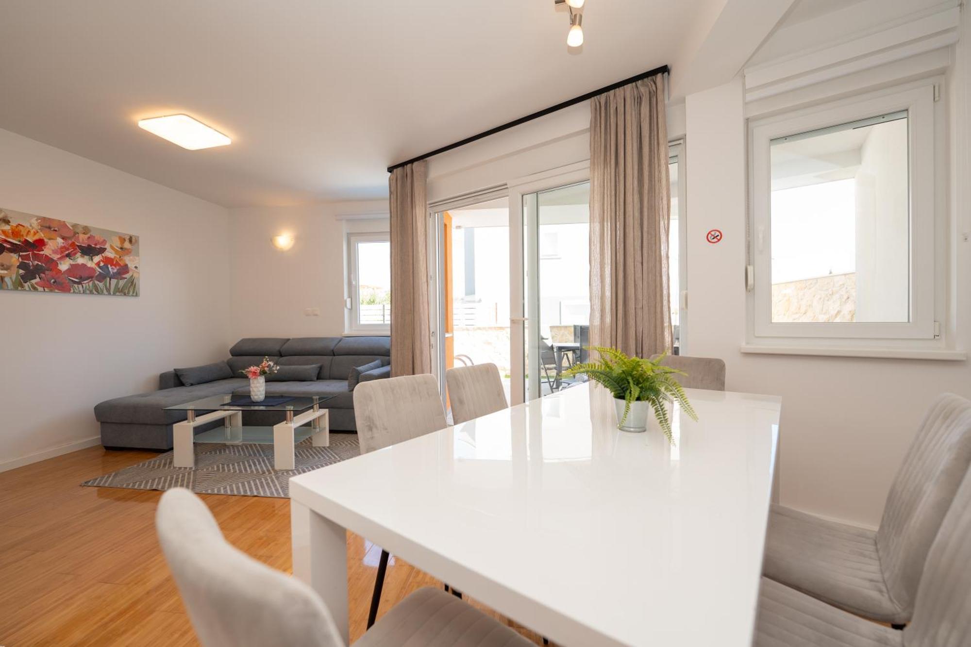 Apartment Funtastic With Private Pool Novalja Ngoại thất bức ảnh