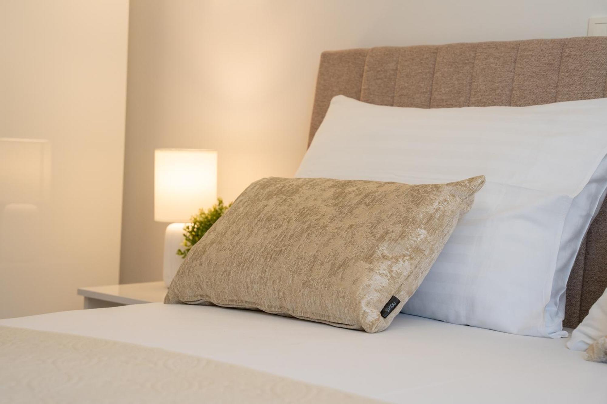 Apartment Funtastic With Private Pool Novalja Ngoại thất bức ảnh