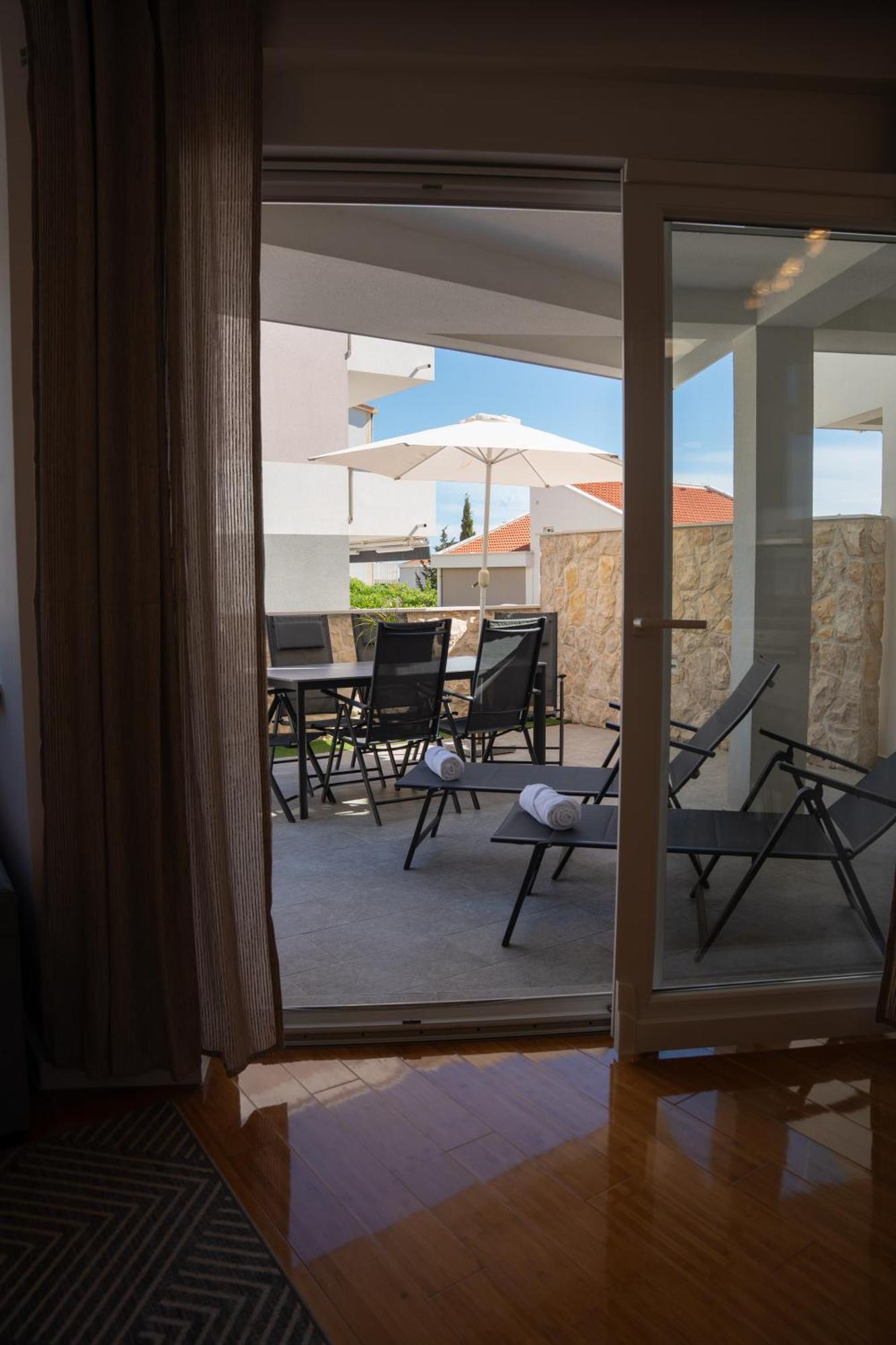 Apartment Funtastic With Private Pool Novalja Ngoại thất bức ảnh